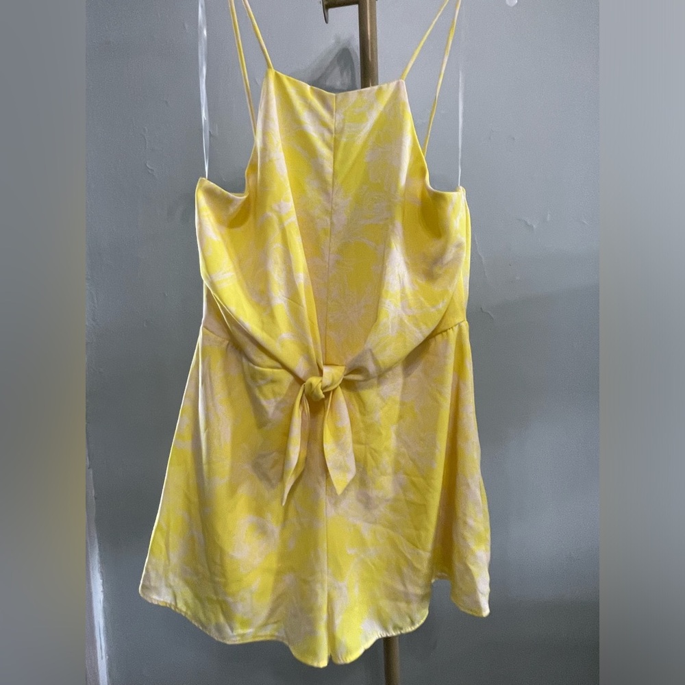 Pitaya size large romper NWT